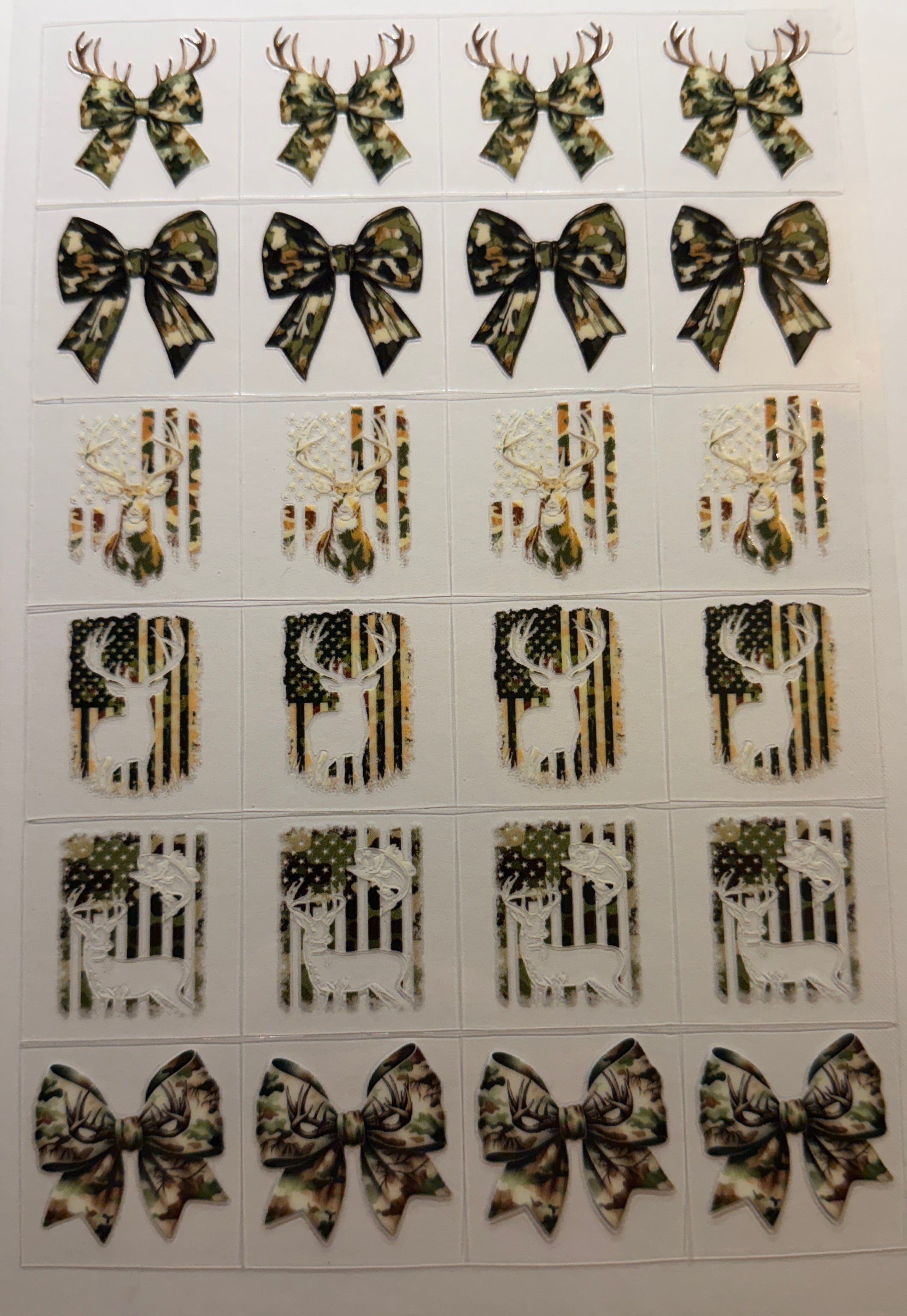 K8 Kiss Cut Camo Bows