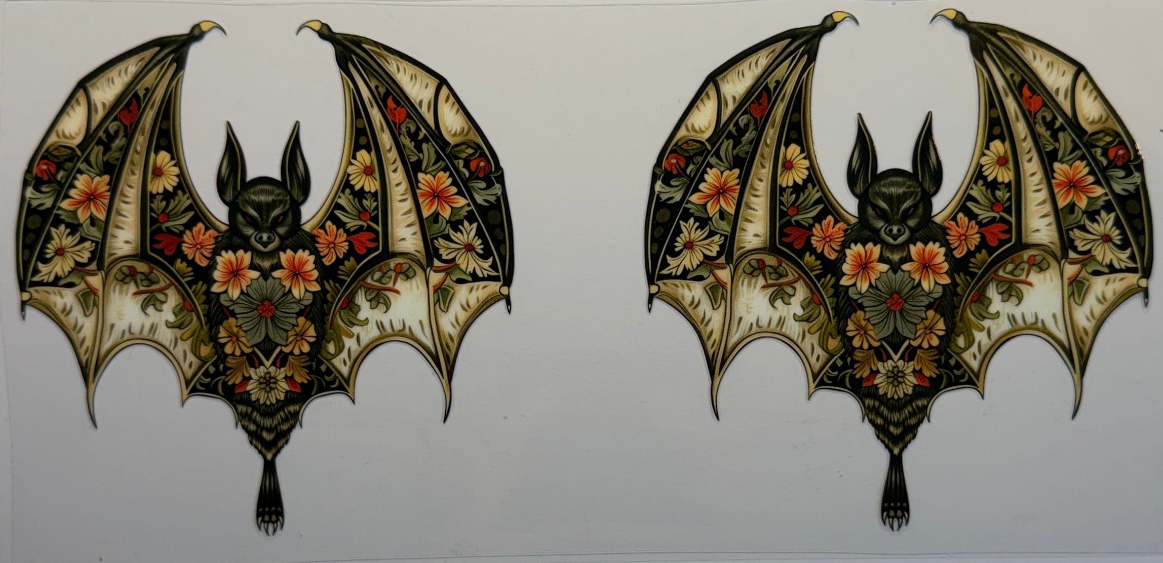 16W221 Vintage Floral Bat
